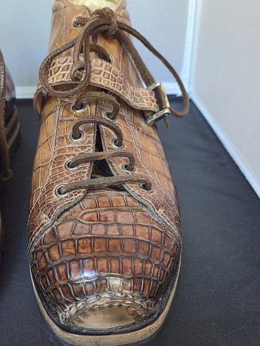 Santoni Luxury Genuine Crocodile Mid-Top Sneaker Boots Cognac Brown Hand-Painted